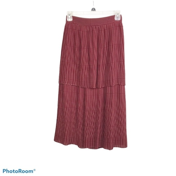 Fame & Partners burgundy polka dot tiered skirt - Picture 1 of 10